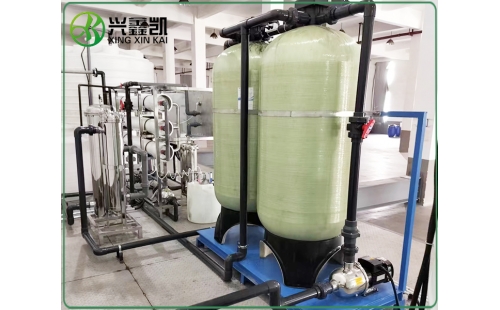 軟水器樹脂的再生頻率對其使用壽命有何影響？-杭州鑫凱